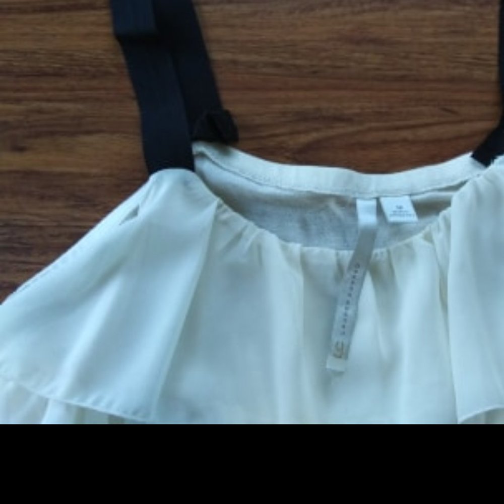 LC Tiered Ruffle Top - Picture 3 of 4